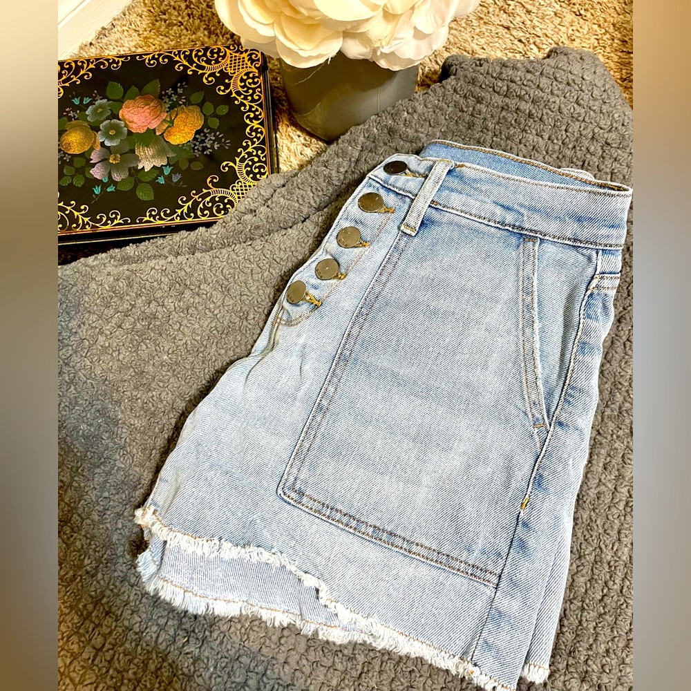 a.n.a • Washed Out High Rise Blue Jeans